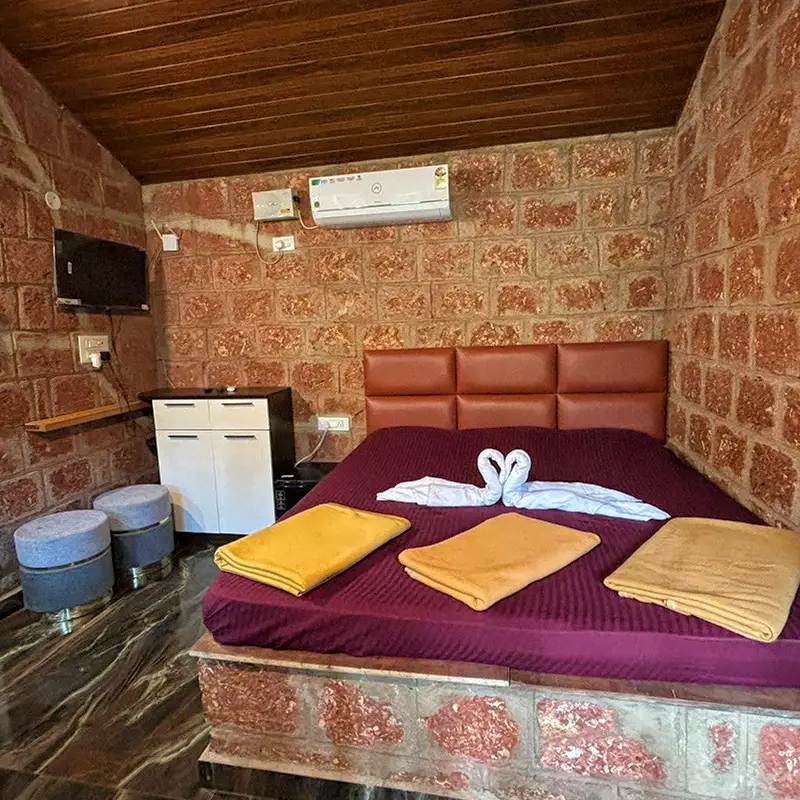 Greenland Junglestay Couple Room