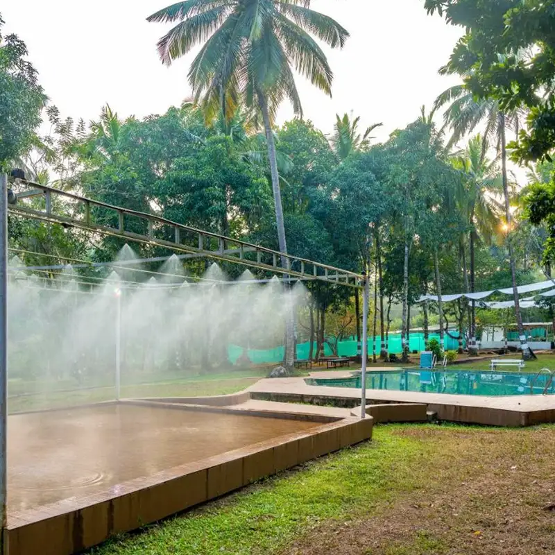 Wood Winds Resort Pool